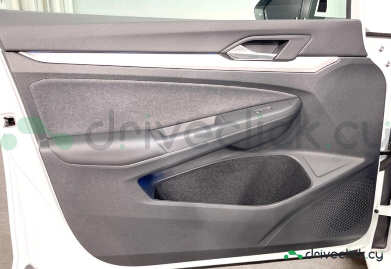 Volkswagen Golf White