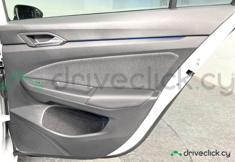 Volkswagen Golf White