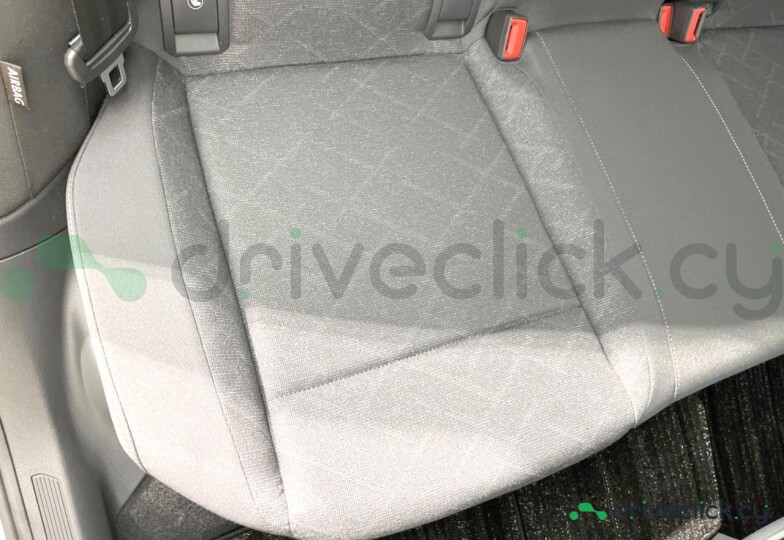 Volkswagen Golf White