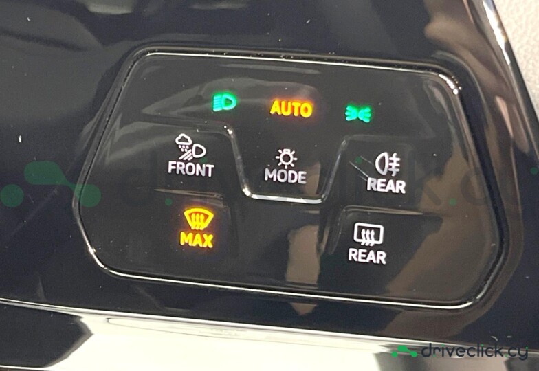 Volkswagen Golf White