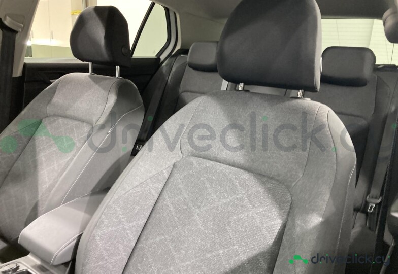 Volkswagen Golf White