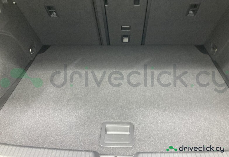 Volkswagen Golf White
