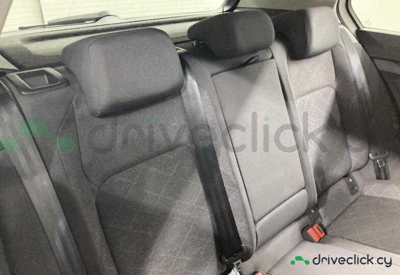 Volkswagen Golf White