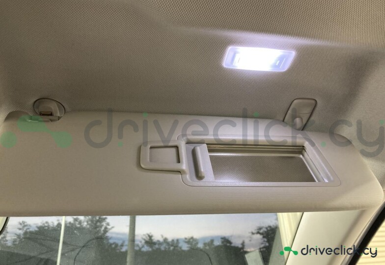 Volkswagen Golf White
