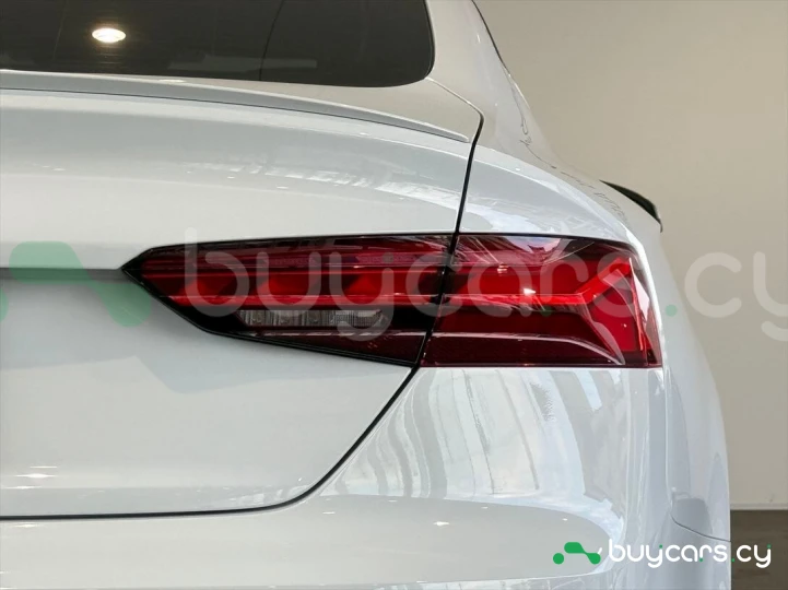 Audi S5 Sportback Белый