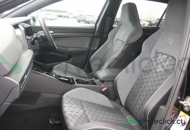 Volkswagen Golf Black