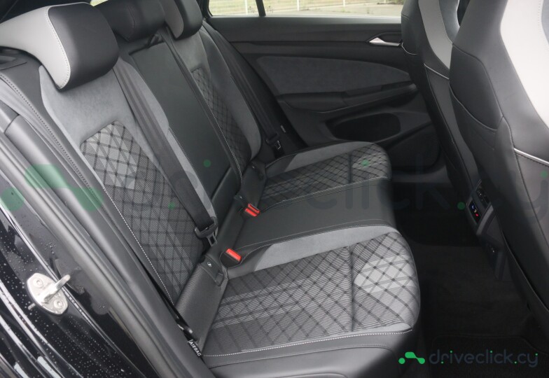 Volkswagen Golf Black