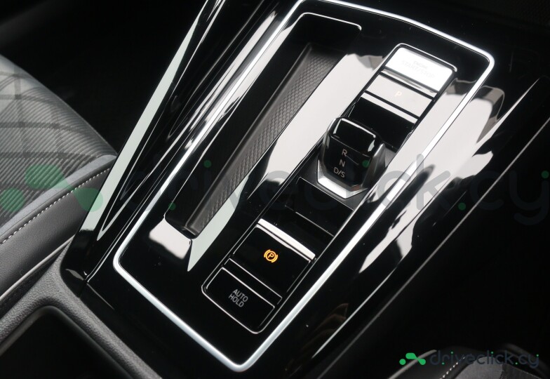 Volkswagen Golf Black