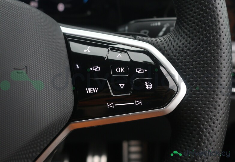 Volkswagen Golf Black