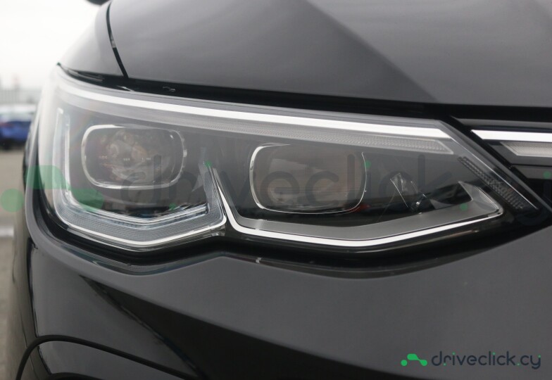 Volkswagen Golf Black