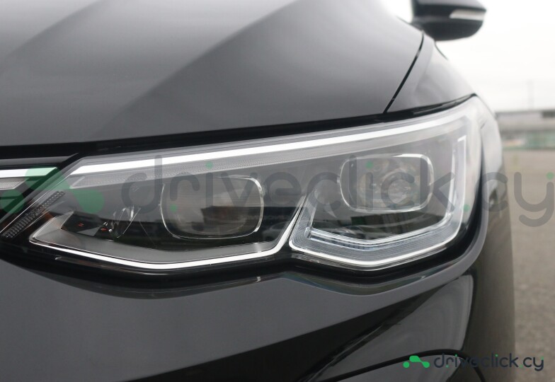 Volkswagen Golf Black
