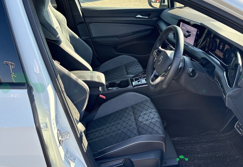 Volkswagen Golf White