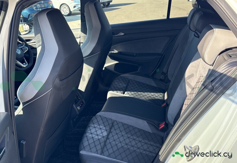 Volkswagen Golf White