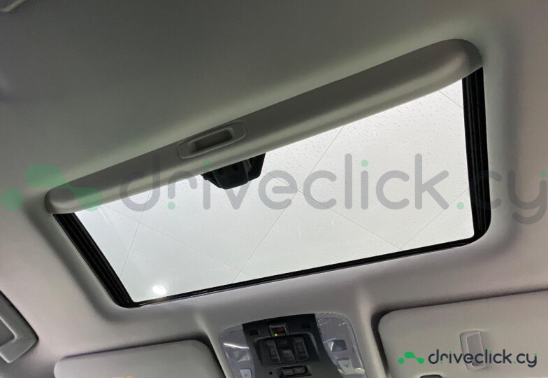 Toyota Alphard White