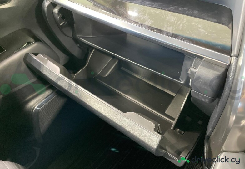 Toyota Alphard White