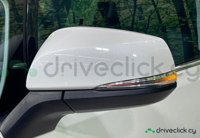 Toyota Alphard White
