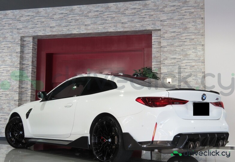 BMW M4 White