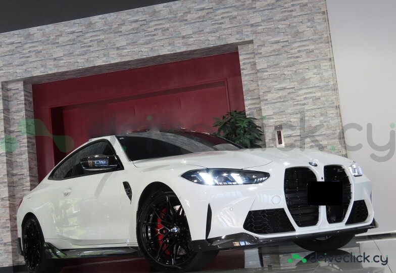 BMW M4 White