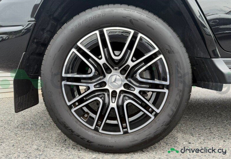 Mercedes G-class Black