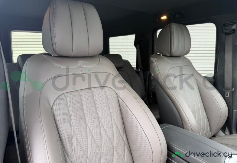 Mercedes G-class Black