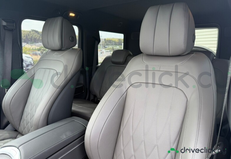 Mercedes G-class Black