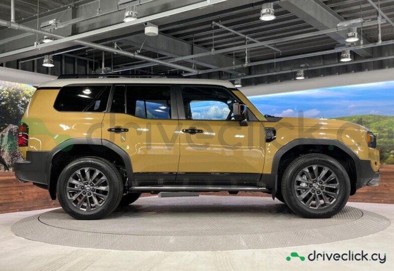 Toyota Land Cruiser 250 Gold