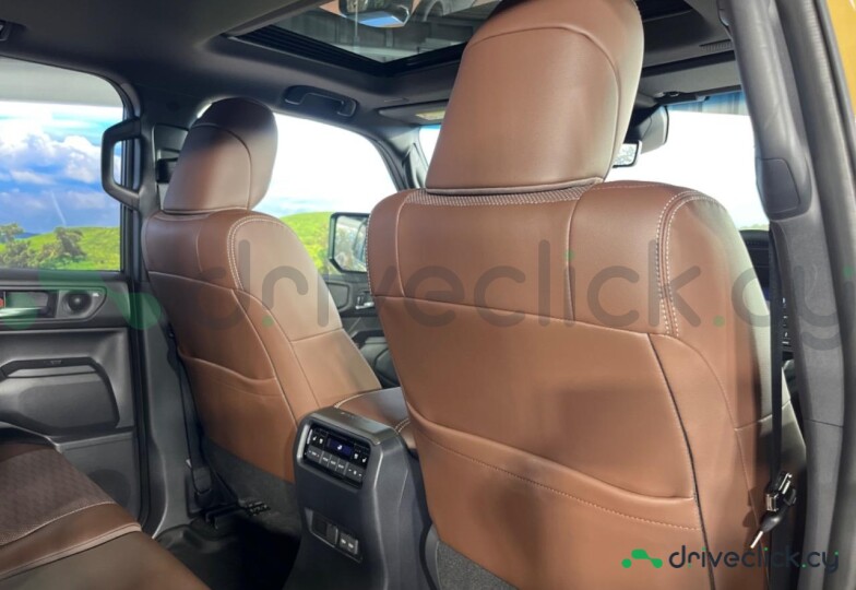 Toyota Land Cruiser 250 Gold