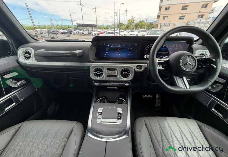Mercedes G-class Black