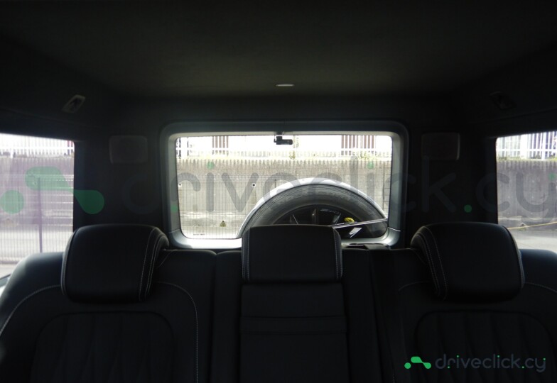 Mercedes G-class Black