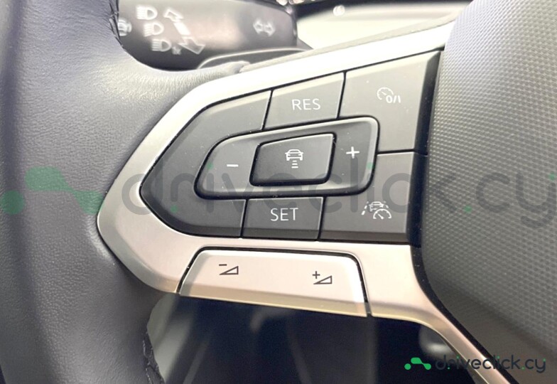 Volkswagen Golf White