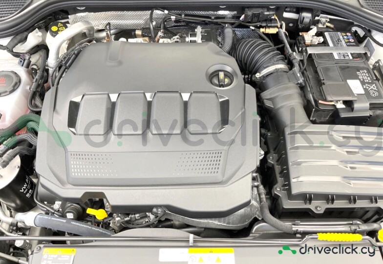 Volkswagen Golf White