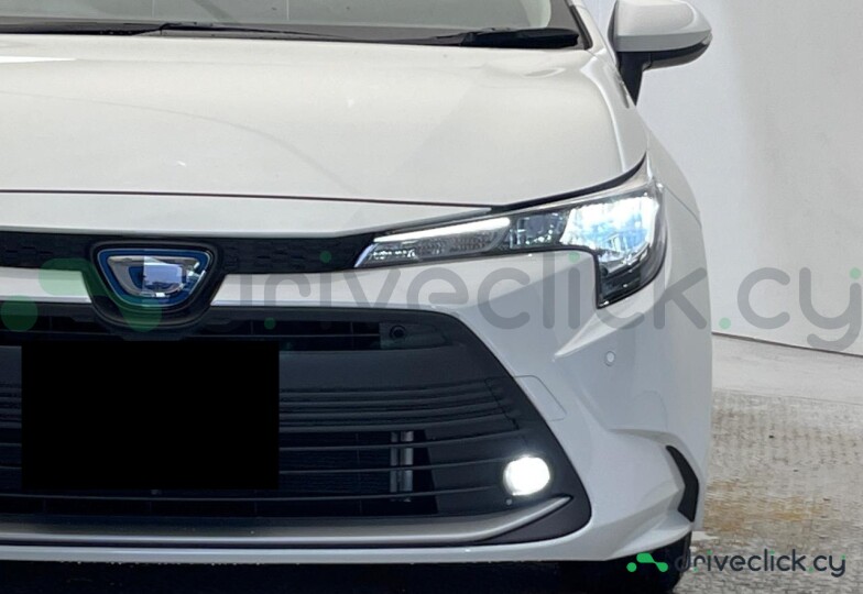 Toyota Corolla White