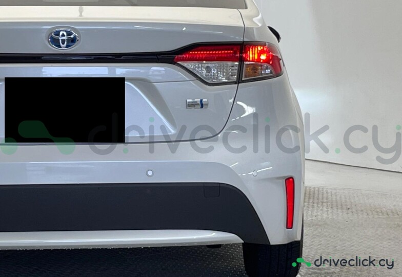 Toyota Corolla White