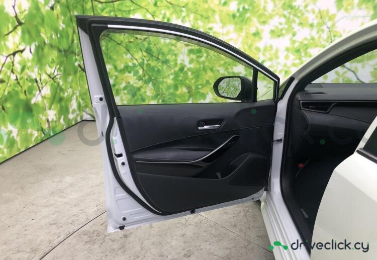 Toyota Corolla White