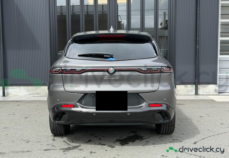 Alfa Romeo Tonale Grey