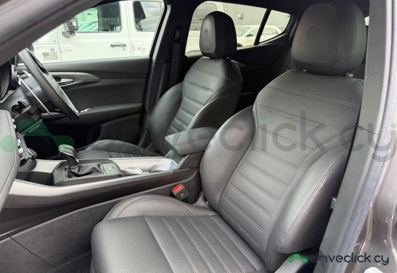 Alfa Romeo Tonale Grey