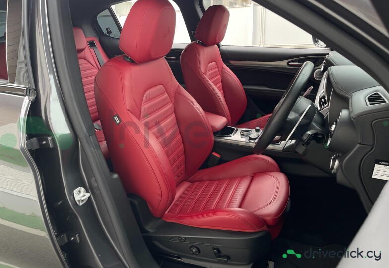 Alfa Romeo Stelvio Grey
