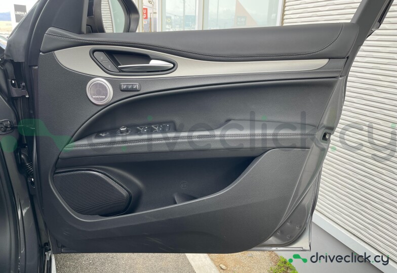 Alfa Romeo Stelvio Grey