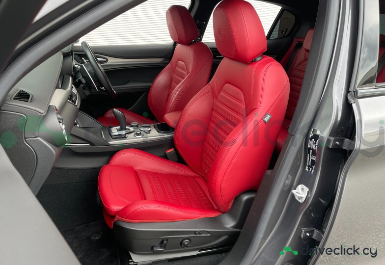 Alfa Romeo Stelvio Grey