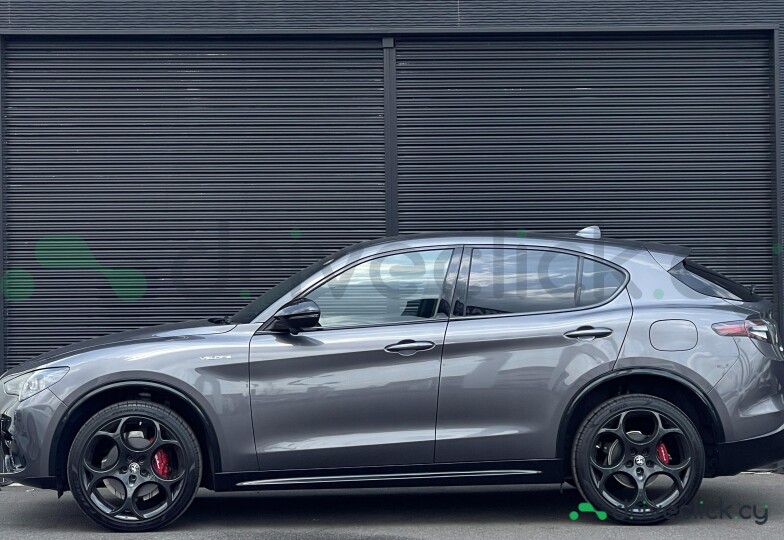Alfa Romeo Stelvio Grey
