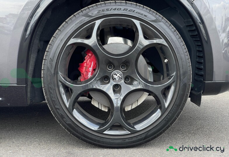 Alfa Romeo Stelvio Grey
