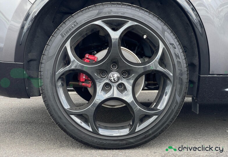 Alfa Romeo Stelvio Grey