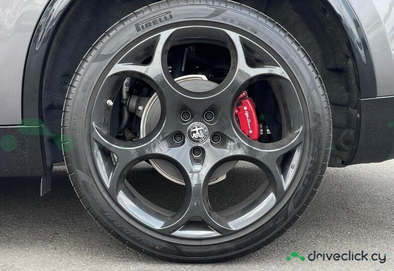 Alfa Romeo Stelvio Grey