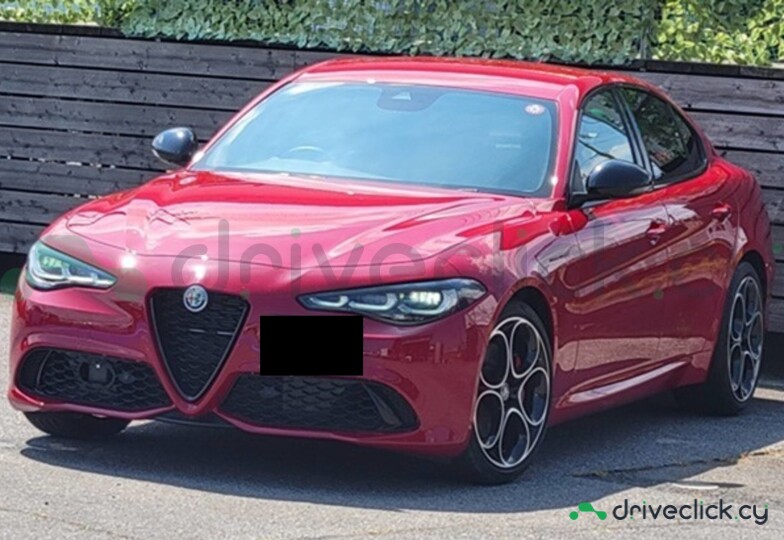 Alfa Romeo Giulia Red