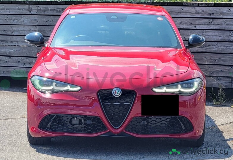 Alfa Romeo Giulia Red