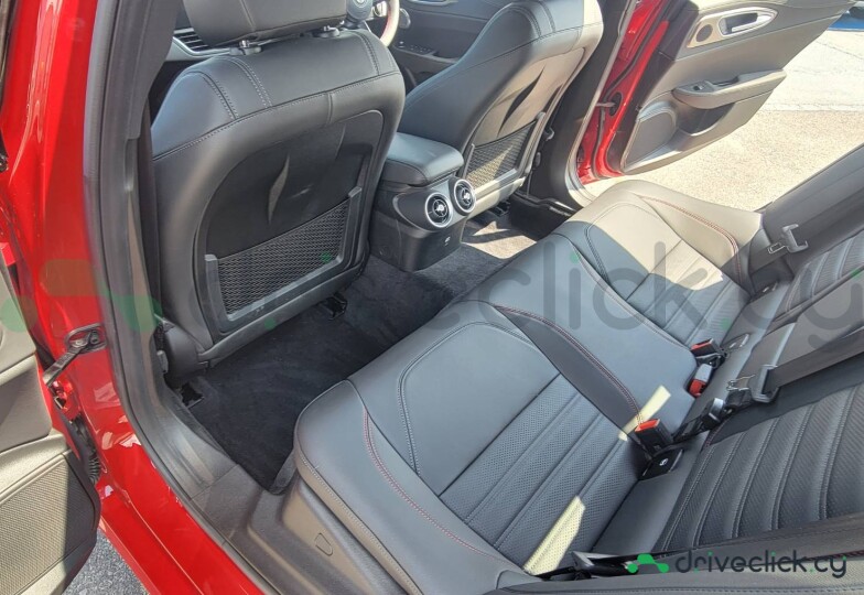 Alfa Romeo Giulia Red