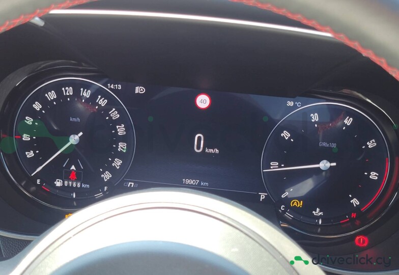 Alfa Romeo Giulia Red