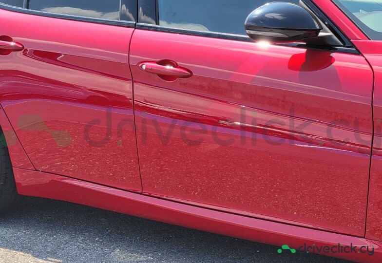 Alfa Romeo Giulia Red