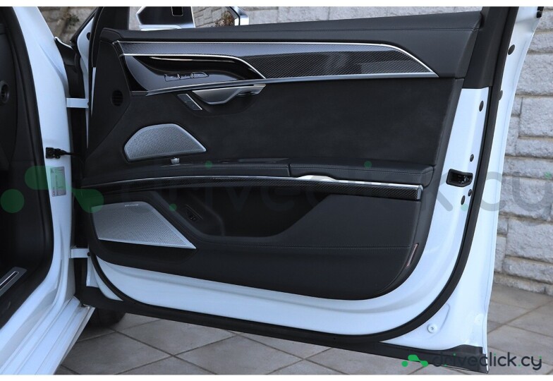 Audi S8 White