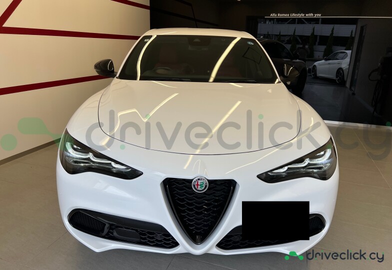 Alfa Romeo Stelvio White